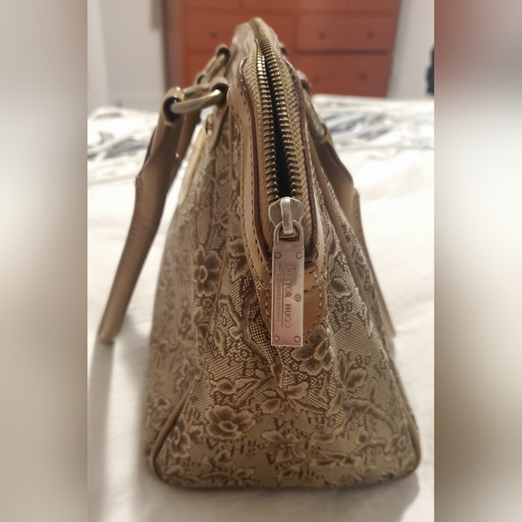 Victor Hugo | Leather Goods Signature Handbag - Picture 6 of 15